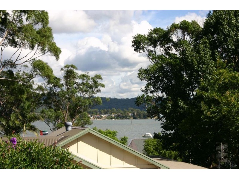 229 Avoca Drive, Green Point NSW 2251