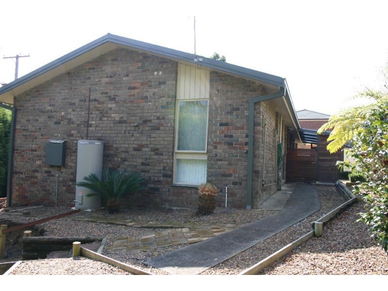 8 Cudgee Crescent, Green Point NSW 2251