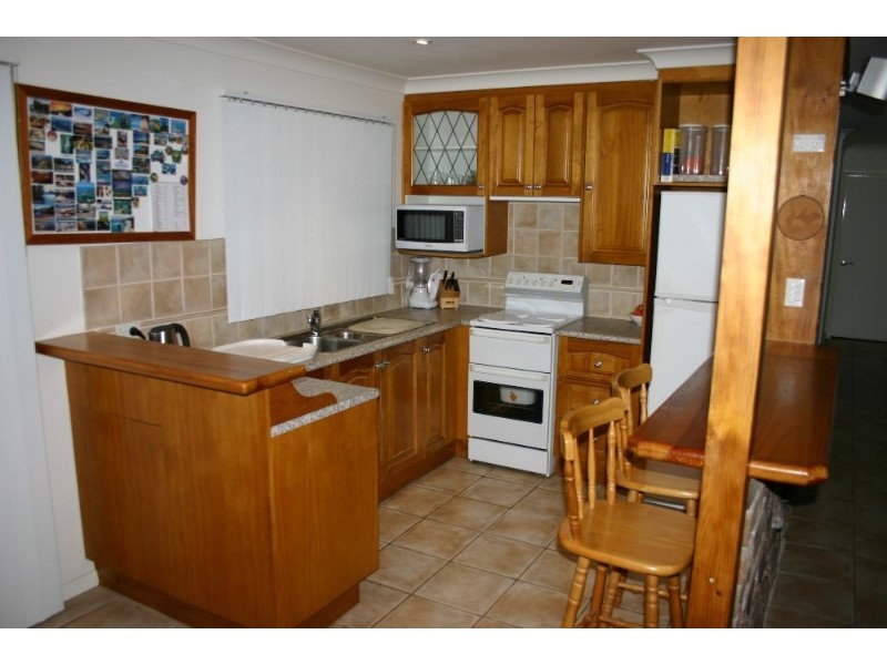 8 Cudgee Crescent, Green Point NSW 2251