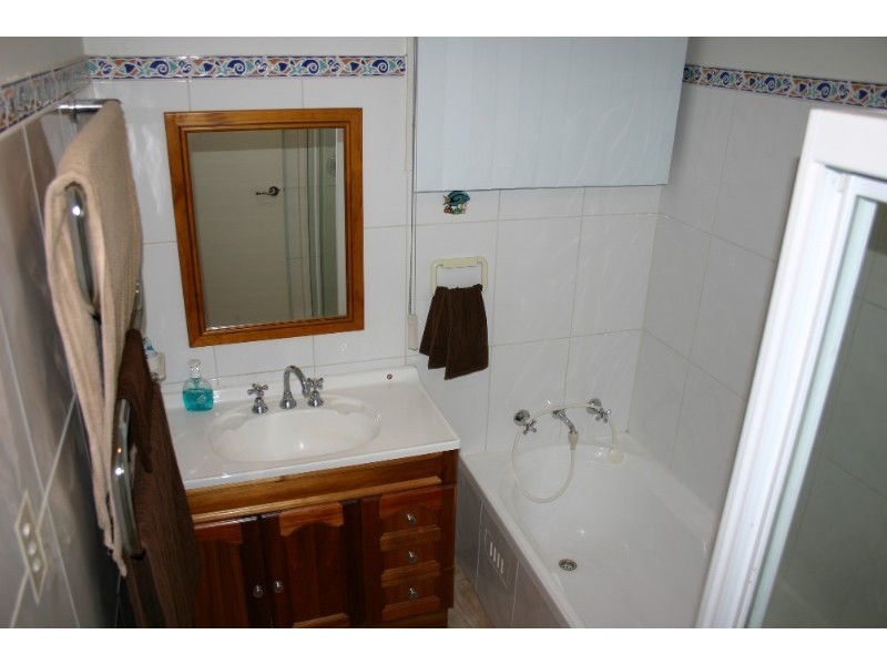 8 Cudgee Crescent, Green Point NSW 2251