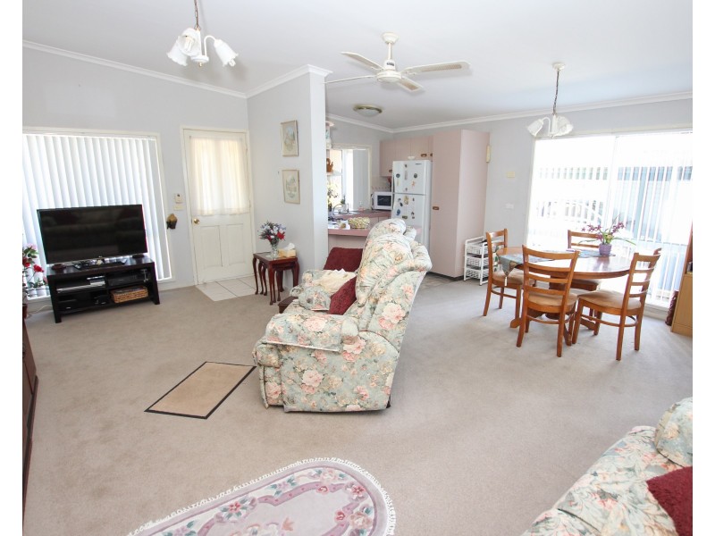 8 Arthur Phillip Drive, Kincumber Nautical Village, Kincumber NSW 2251