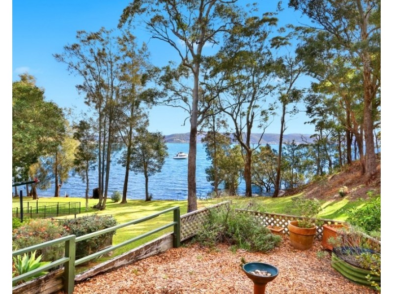 1/309 Avoca Drive, Green Point NSW 2251