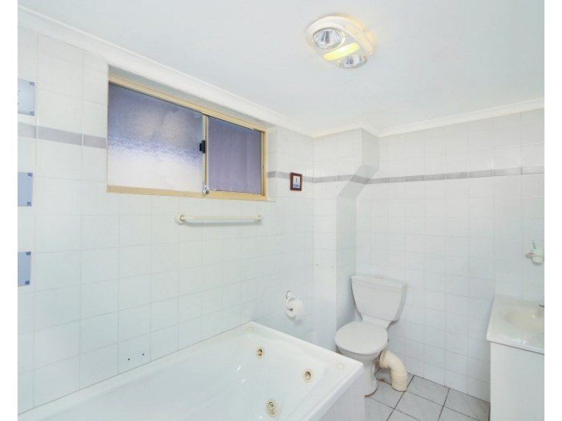 1/309 Avoca Drive, Green Point NSW 2251