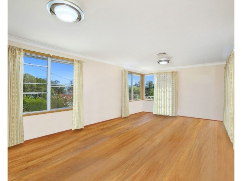 17 Berry Avenue, Green Point NSW 2251