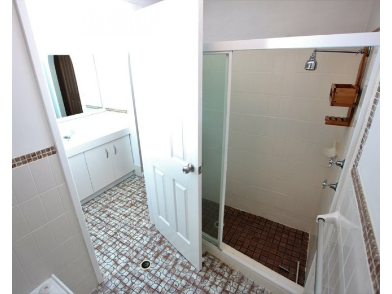 6 Algwen Road, North Gosford NSW 2250