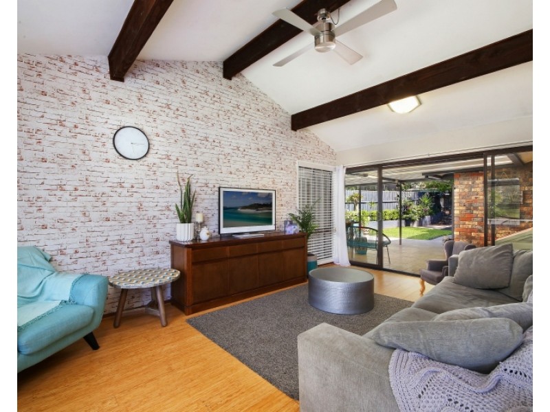 56 Orana Street, Green Point NSW 2251