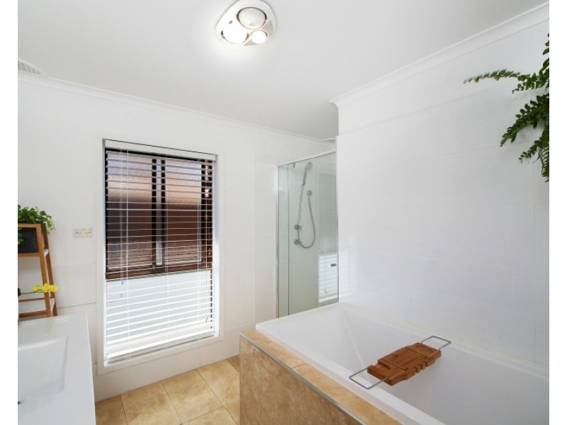 56 Orana Street, Green Point NSW 2251