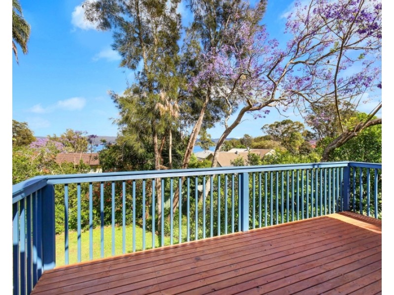 231 Avoca Drive, Green Point NSW 2251