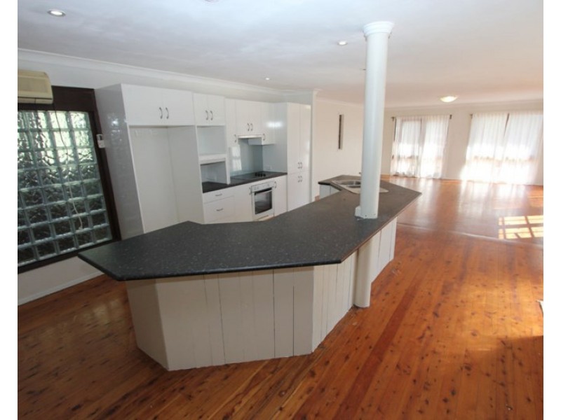 301 Avoca Drive, Green Point NSW 2251