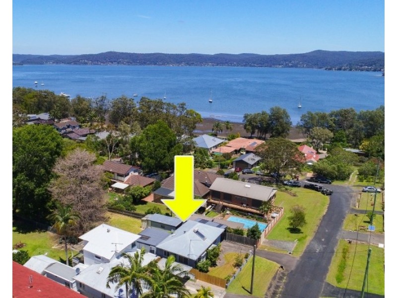 6 Edgewater Avenue, Green Point NSW 2251