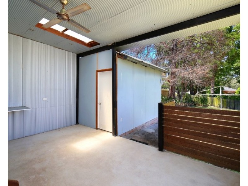 6 Edgewater Avenue, Green Point NSW 2251