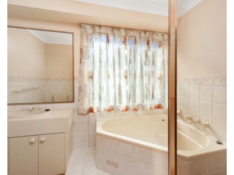 54 Greenvale Road, Green Point NSW 2251