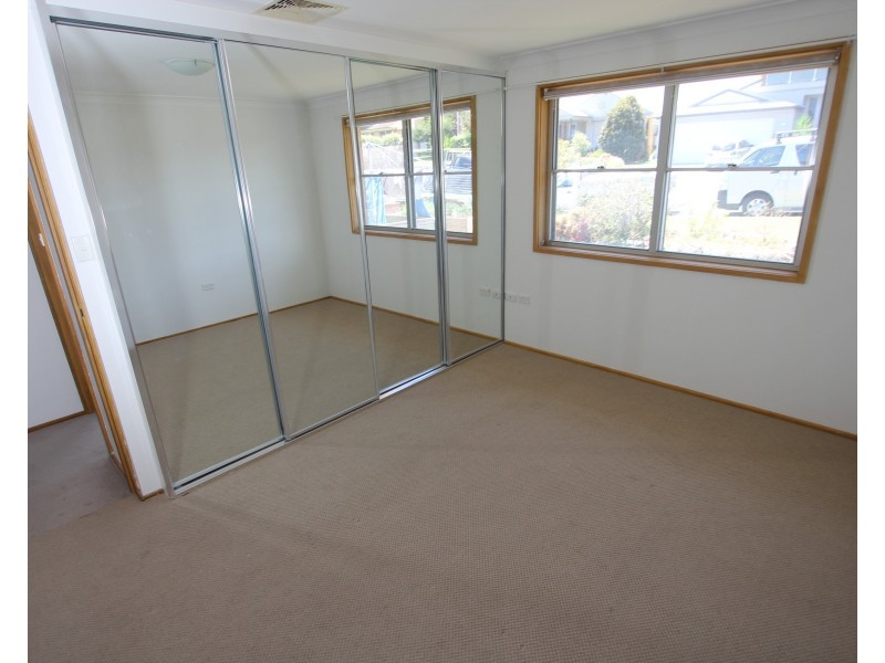 17 Berry Avenue, Green Point NSW 2251