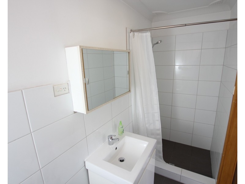 17 Berry Avenue, Green Point NSW 2251