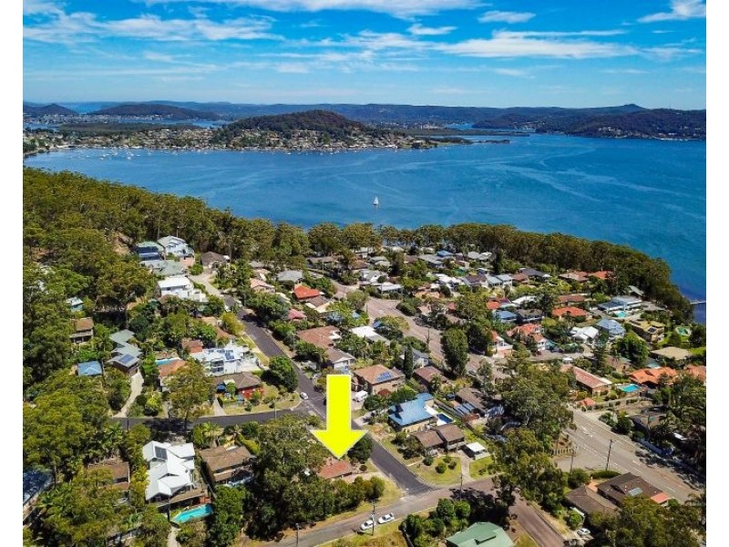 11 Marilyn Parade, Green Point NSW 2251