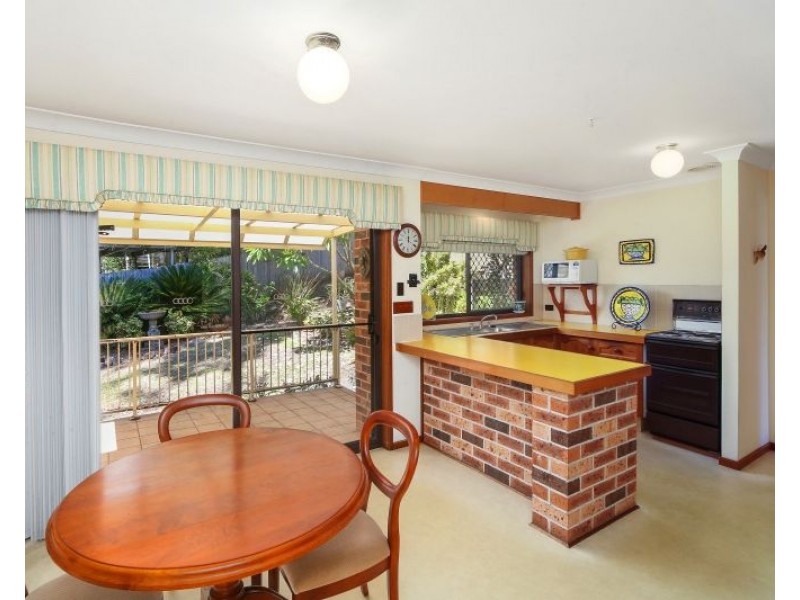 11 Marilyn Parade, Green Point NSW 2251