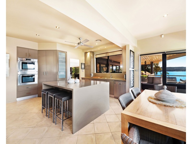 287 Avoca Drive, Green Point NSW 2251