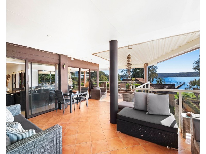 287 Avoca Drive, Green Point NSW 2251