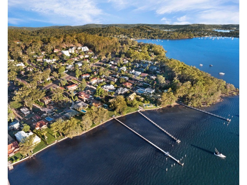 287 Avoca Drive, Green Point NSW 2251