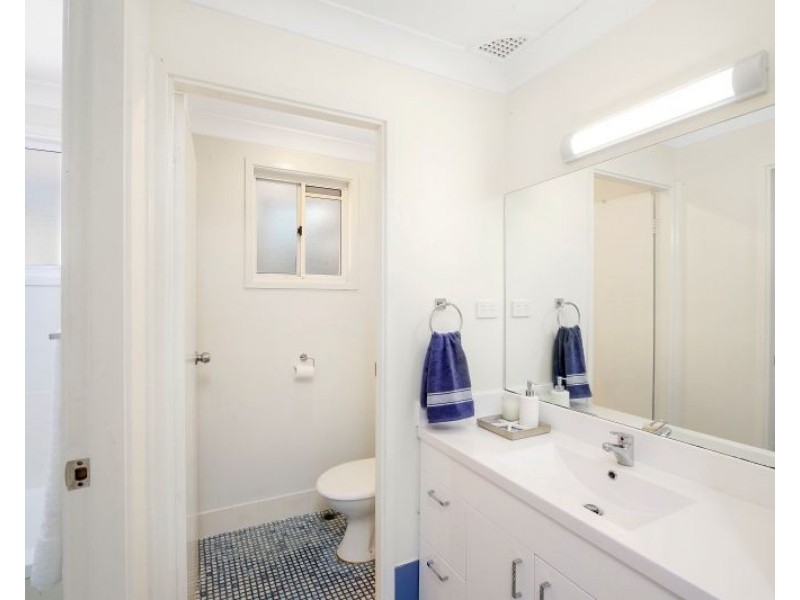 11 Sherwood Drive, Springfield NSW 2250