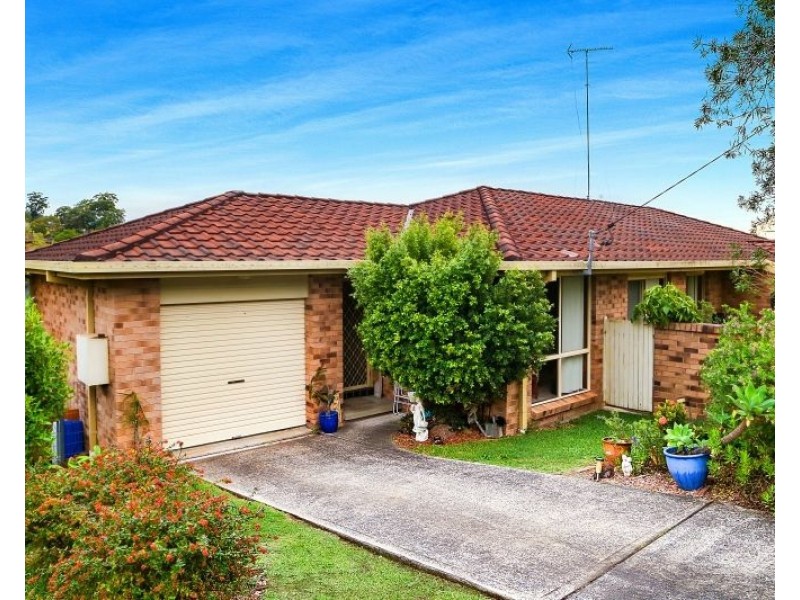 2/43 Asca Drive, Green Point NSW 2251