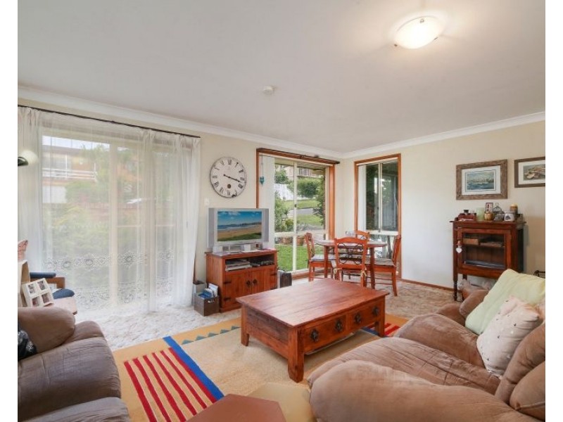 2/43 Asca Drive, Green Point NSW 2251