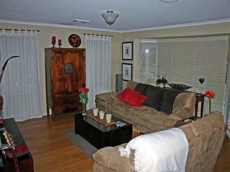 1/4 Willowin Close, Green Point NSW 2251