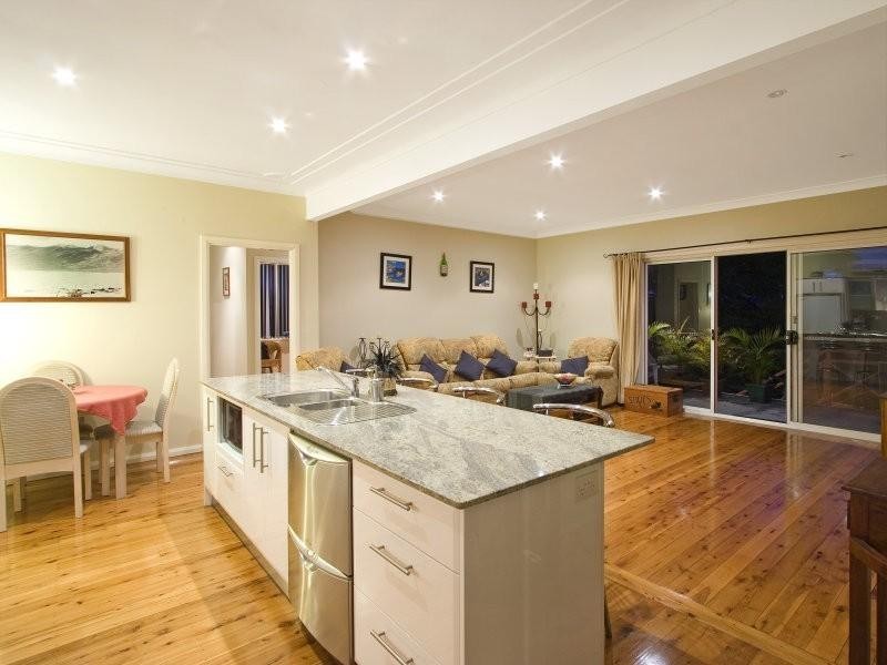 290 Avoca Drive, Green Point NSW 2251