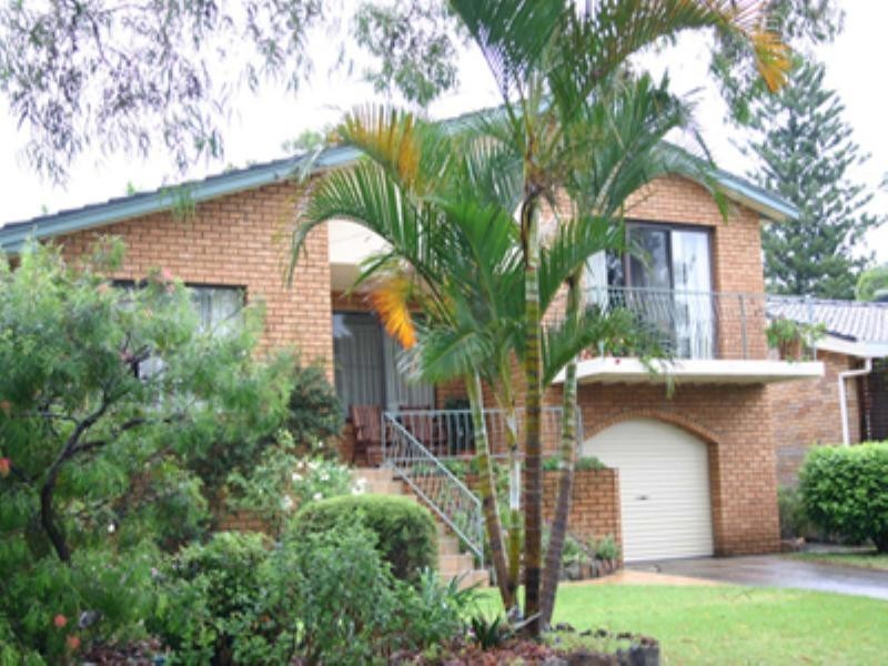 19 Asca Drive, Green Point NSW 2251