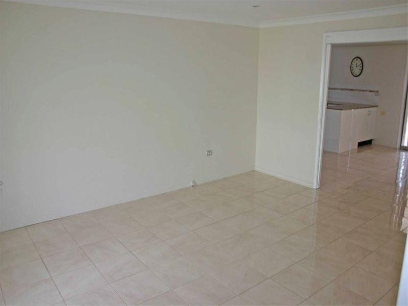 33 Bayside Drive, Green Point NSW 2251