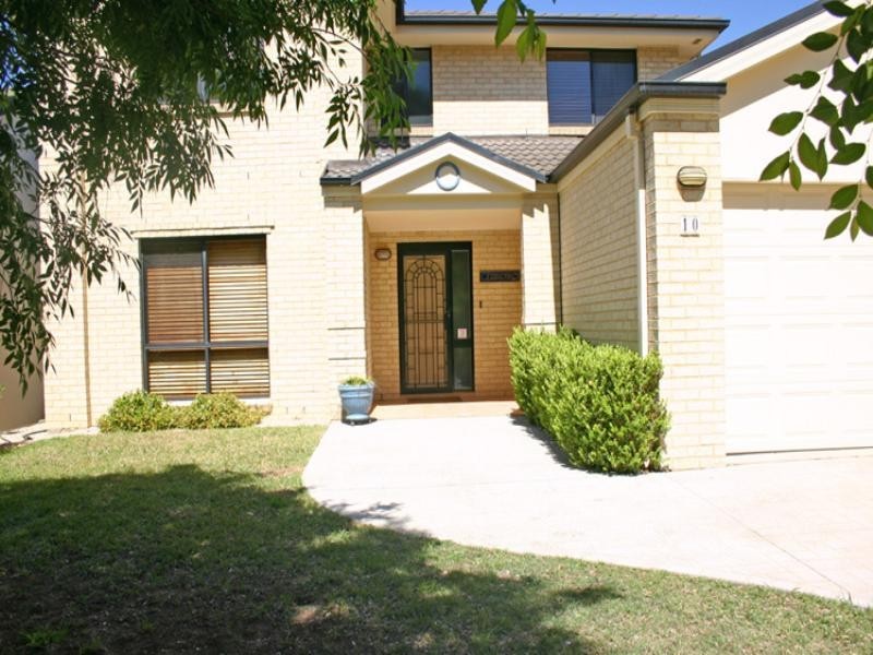 10 Karuah Avenue, Kincumber NSW 2251