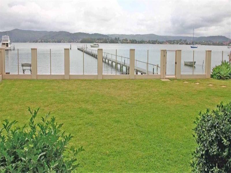 251 Avoca Drive, Green Point NSW 2251