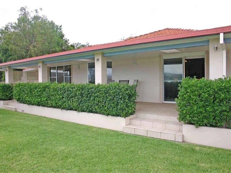 251 Avoca Drive, Green Point NSW 2251