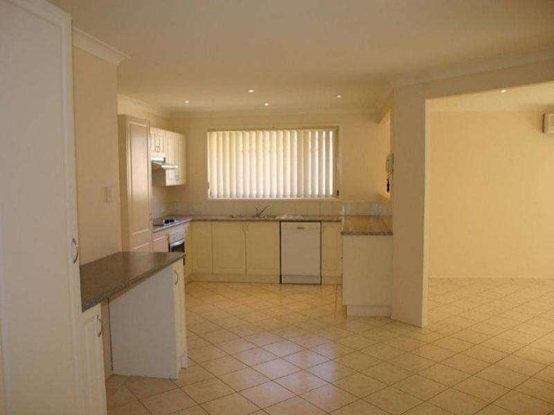 5 Quattroville Place, Green Point NSW 2251