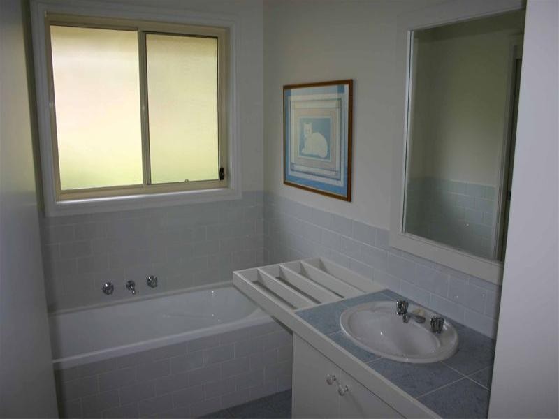 5 Merindah Avenue, Green Point NSW 2251