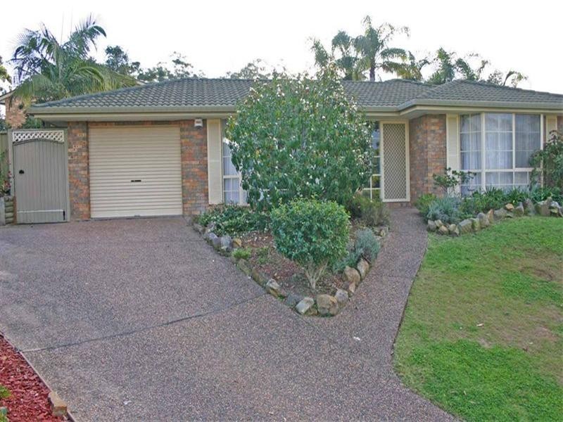 12 MAXWELL Close, Green Point NSW 2251