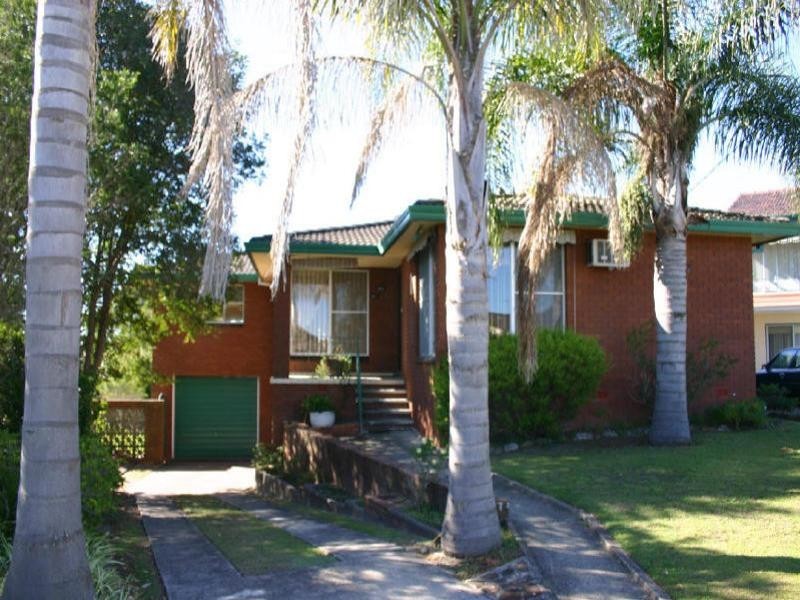 4 Berry Avenue, Green Point NSW 2251