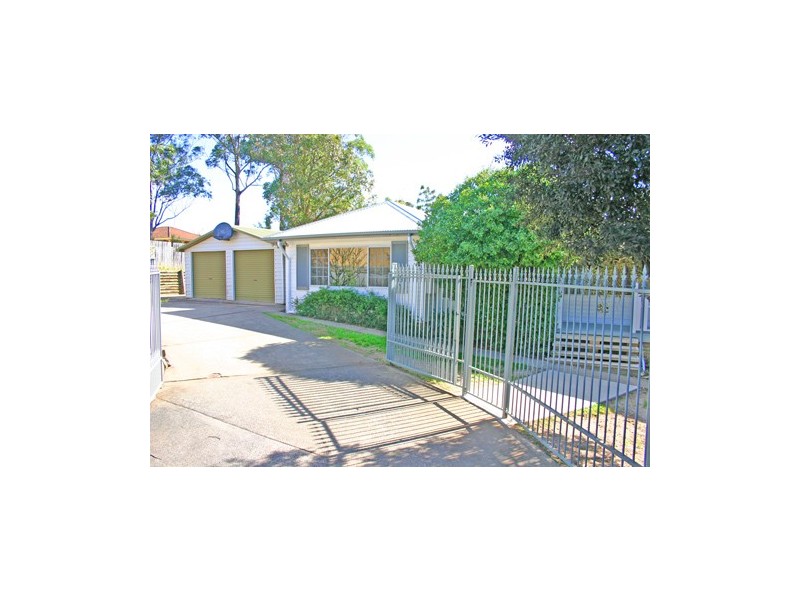 31 DALGETY Crescent, Green Point NSW 2251