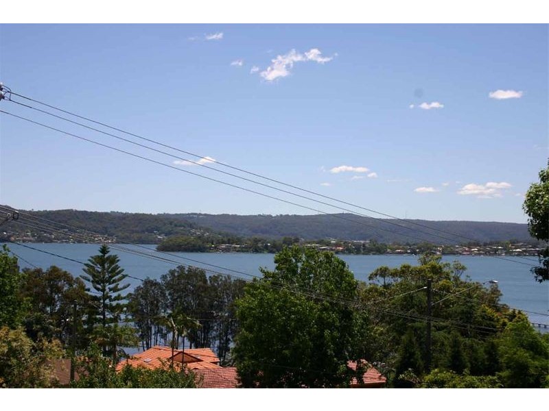 290 Avoca Drive, Green Point NSW 2251