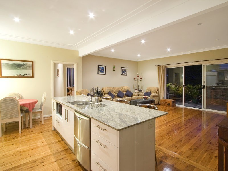 290 Avoca Drive, Green Point NSW 2251