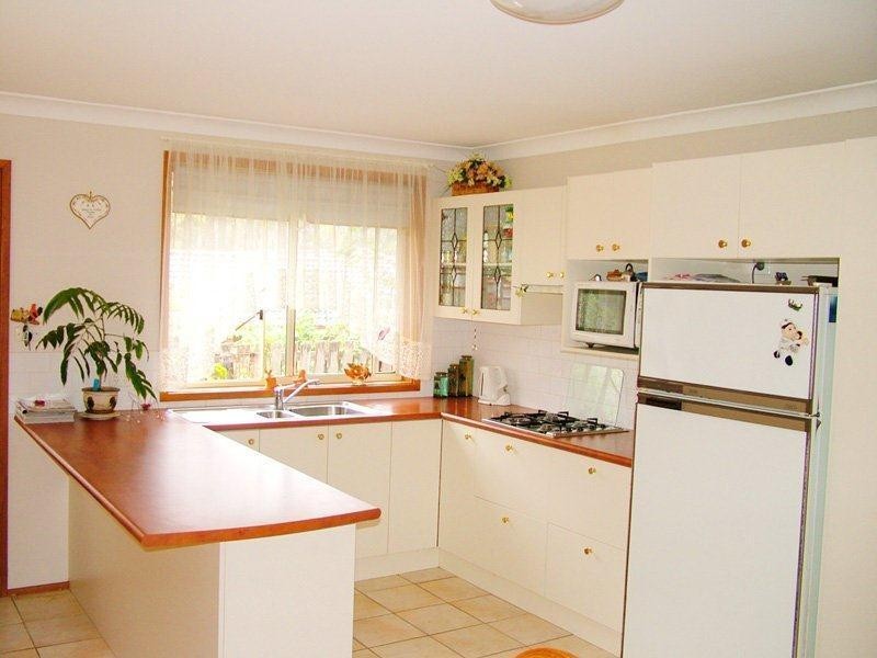 2/2 Lauren Close, Green Point NSW 2251