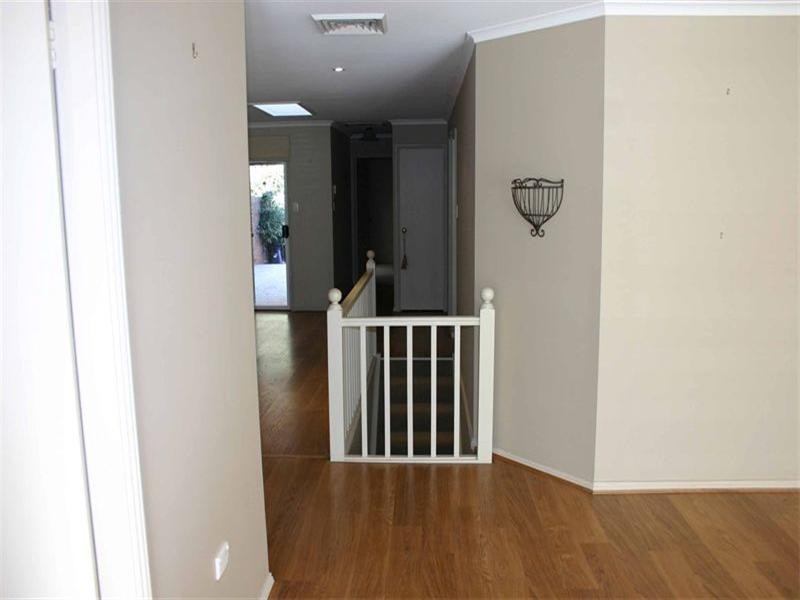 1/4 Willowin Close, Green Point NSW 2251