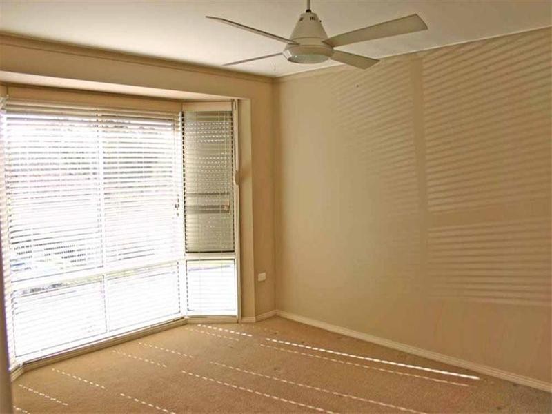 1/4 Willowin Close, Green Point NSW 2251