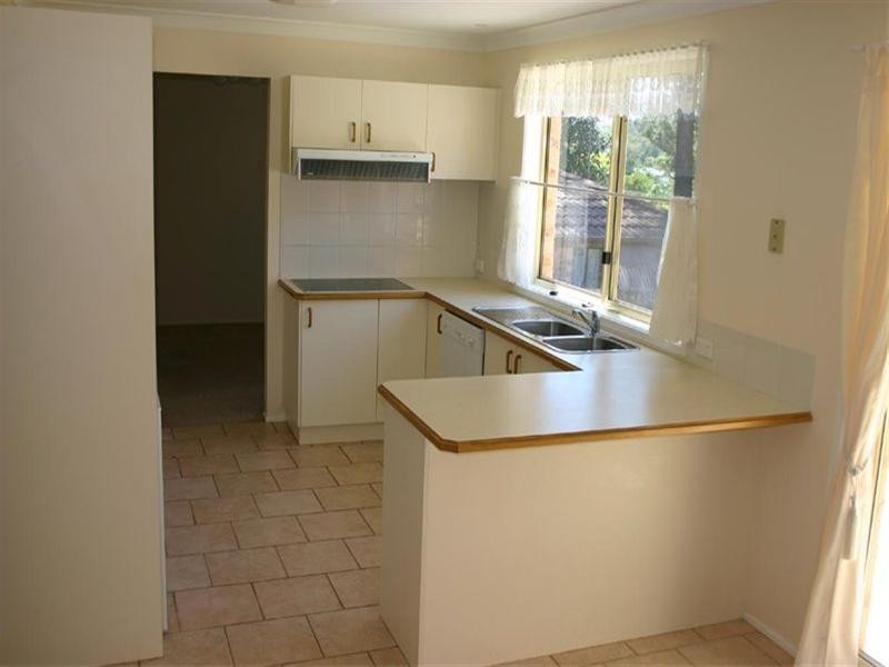 19 Greenlee Street, Green Point NSW 2251