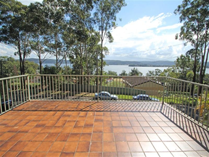 11 Panorama Terrace, Green Point NSW 2251