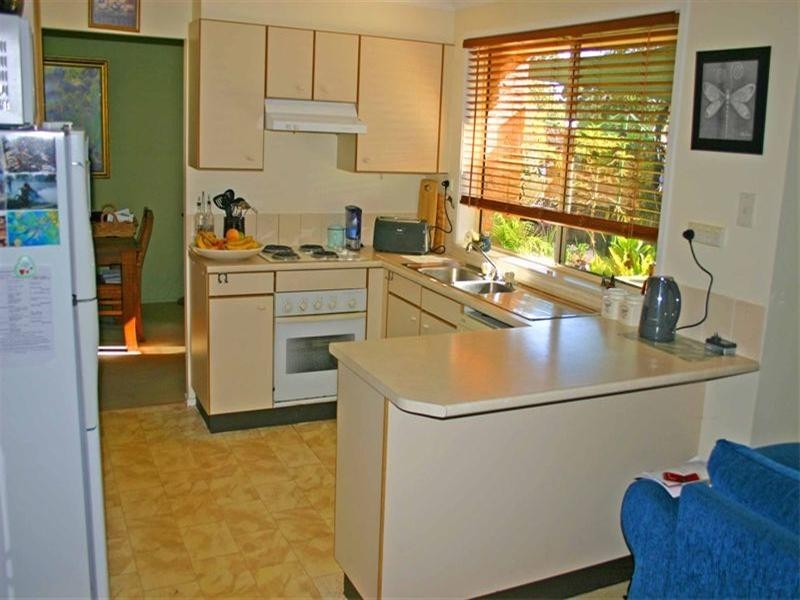 6 Alecia Close, Green Point NSW 2251