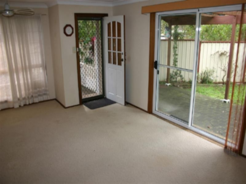 2/208 Avoca Drive, Green Point NSW 2251