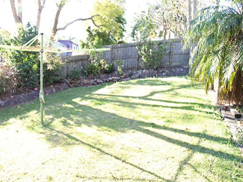 4 Kanangra Street, Green Point NSW 2251