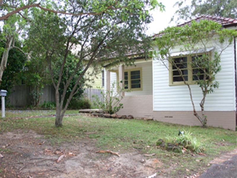 13 White Street, East Gosford NSW 2250