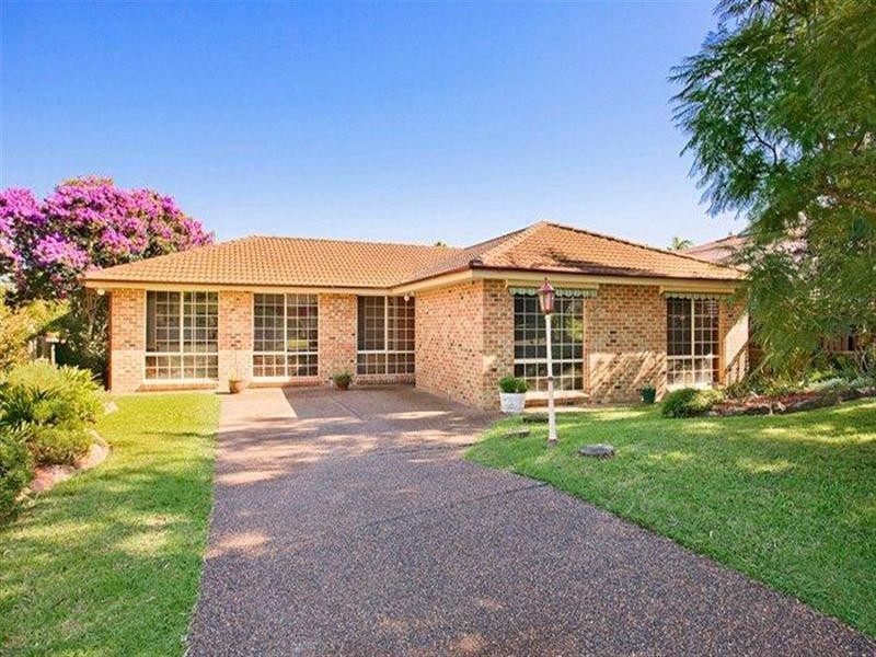 2 Lauren Close, Green Point NSW 2251